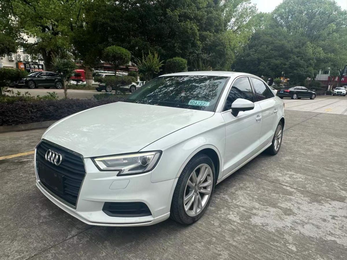 奧迪 奧迪A3  2018款 A3 1.4T 35TFSI Limousine時(shí)尚型圖片