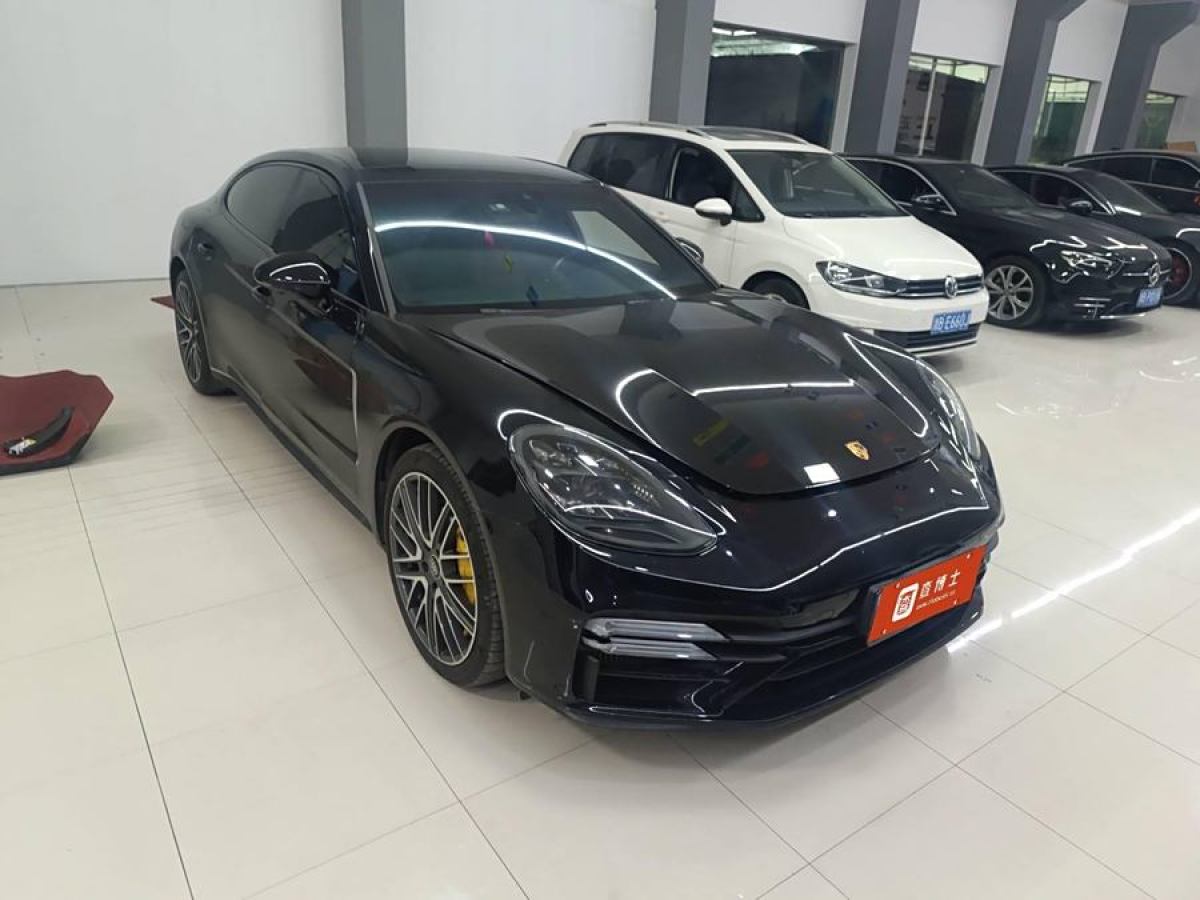 保時(shí)捷 Panamera  2023款 Panamera Turbo S 行政加長(zhǎng)版 4.0T圖片