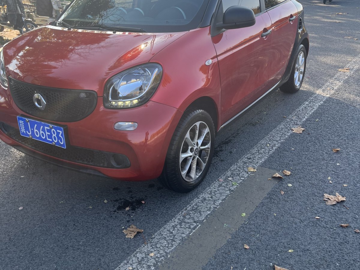 smart forfour  2018款 1.0L 52千瓦激情版圖片