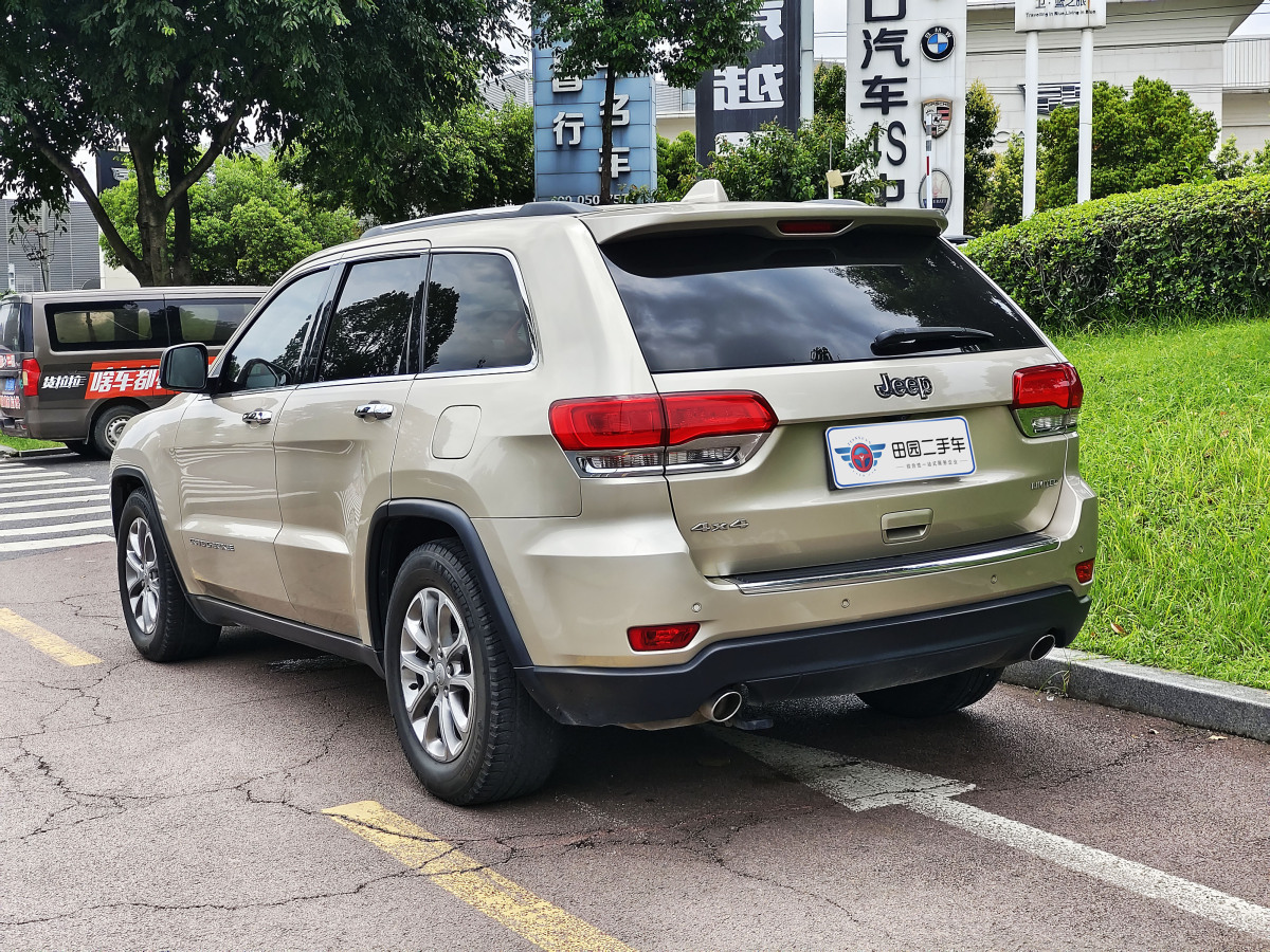 Jeep 大切諾基  2014款 3.6L 精英導(dǎo)航版圖片