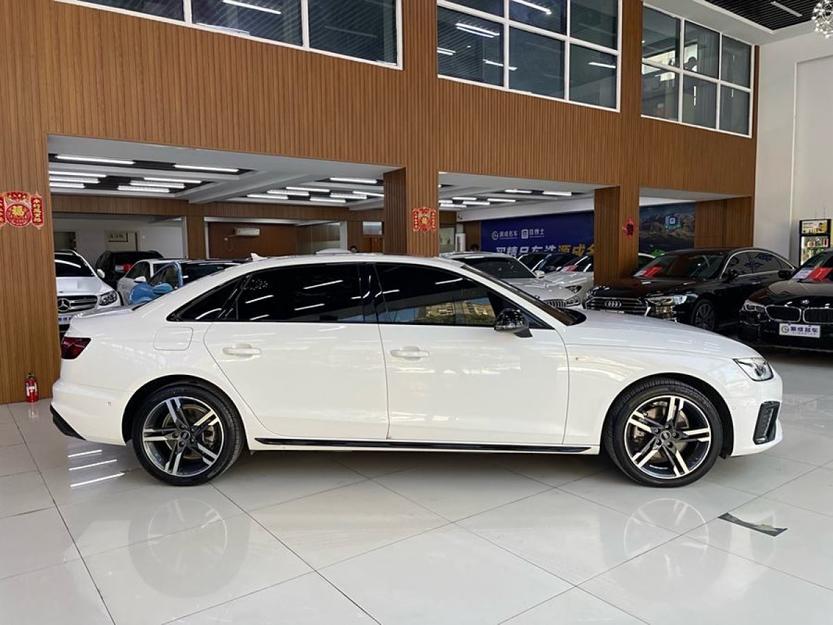 奧迪 奧迪A4L  2022款 40 TFSI 豪華動感型圖片