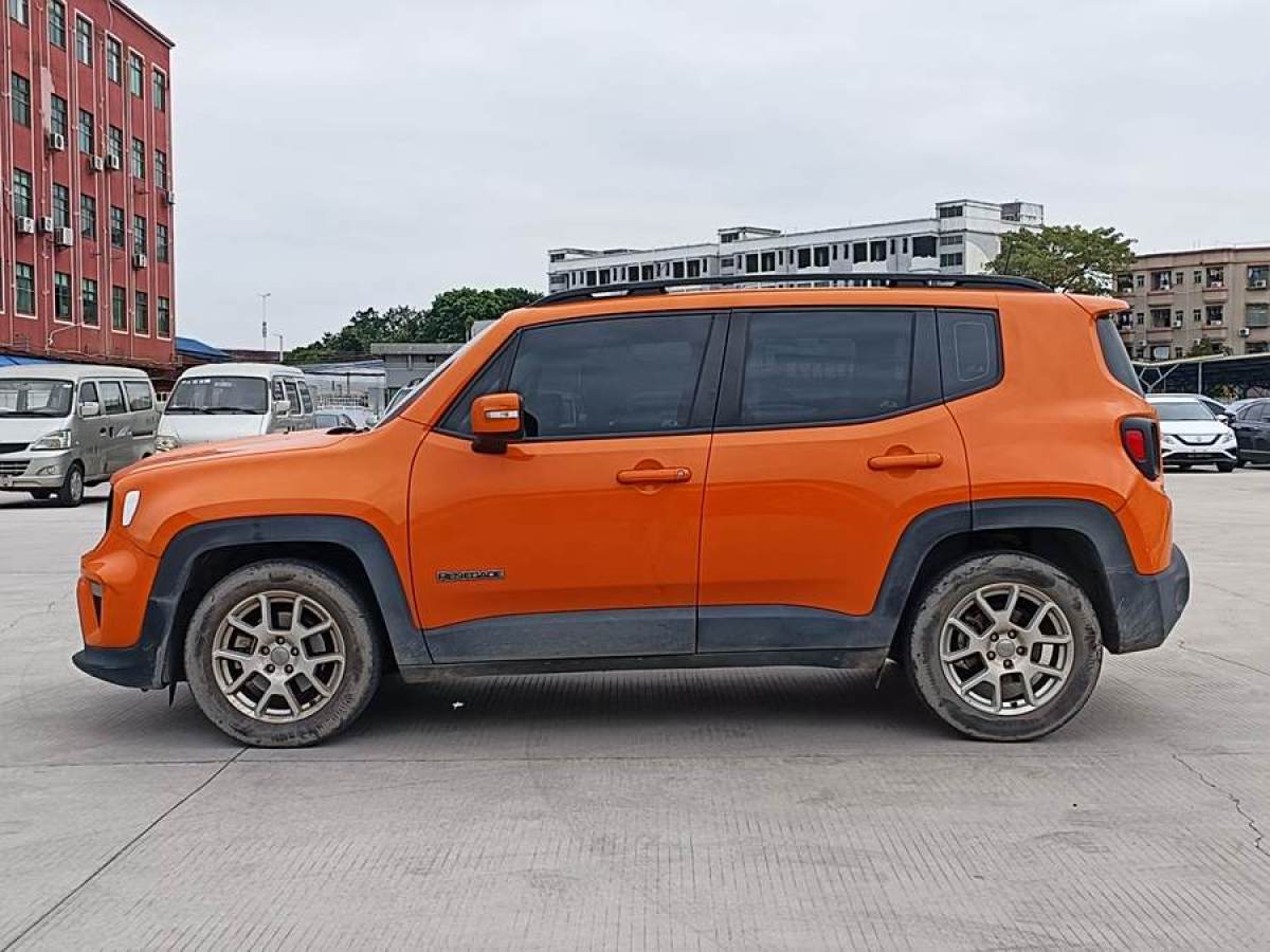 Jeep 自由俠  2019款 220T 自動領(lǐng)先版圖片