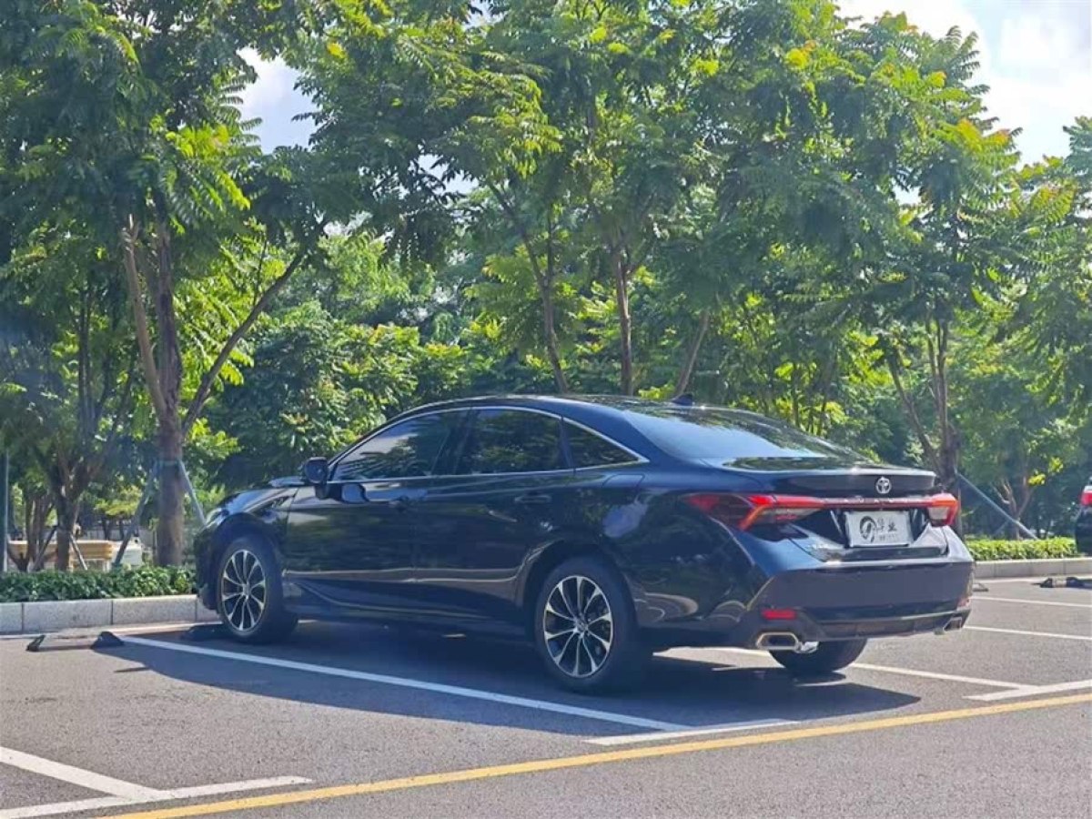 豐田 亞洲龍  2022款 2.0L 進(jìn)取版圖片