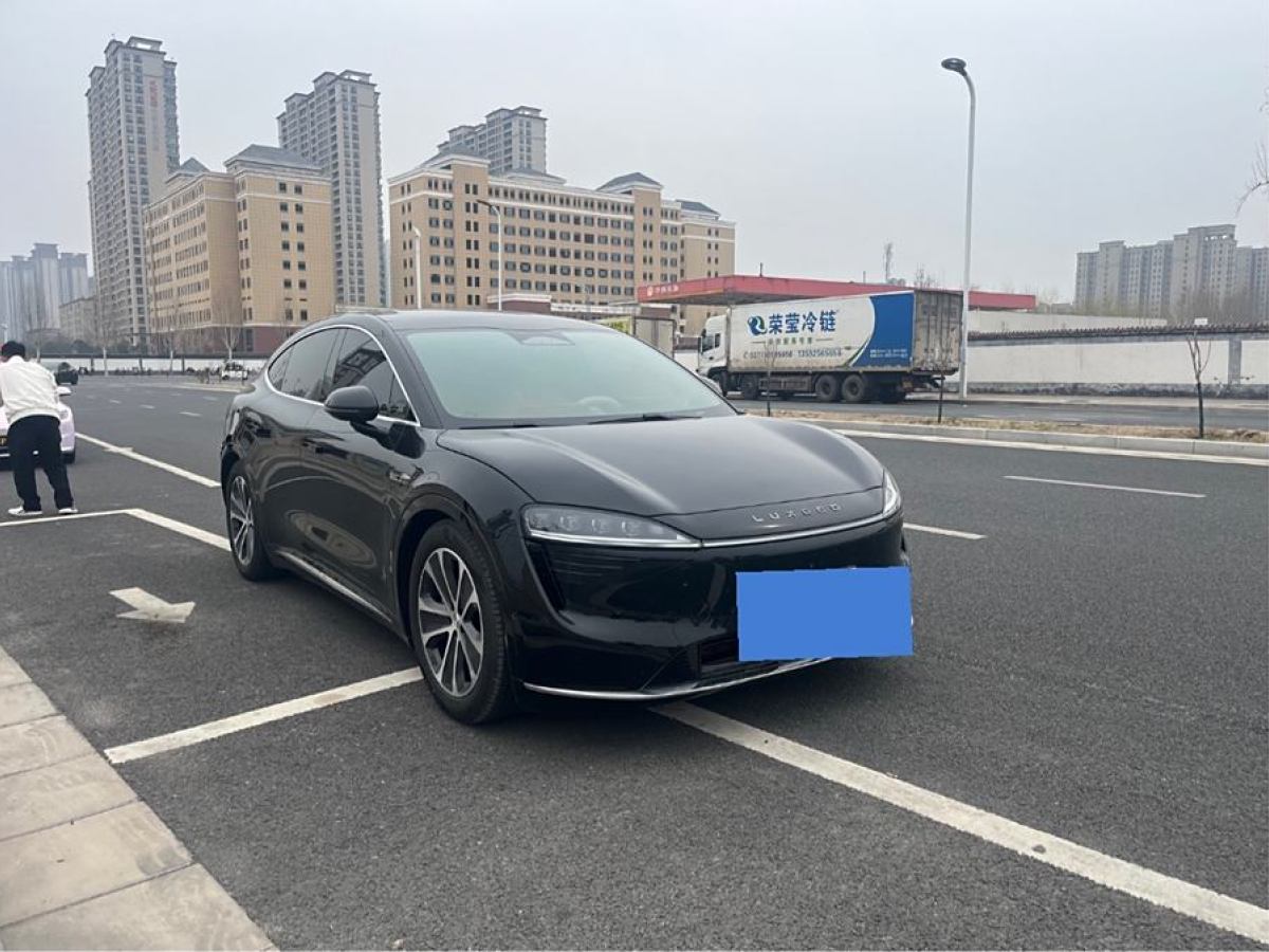 智界汽車(chē) 智界 智界R7  2024款 667km Pro圖片