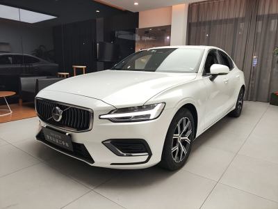 2023年4月 沃爾沃 V60(進(jìn)口) B4 智逸豪華版圖片