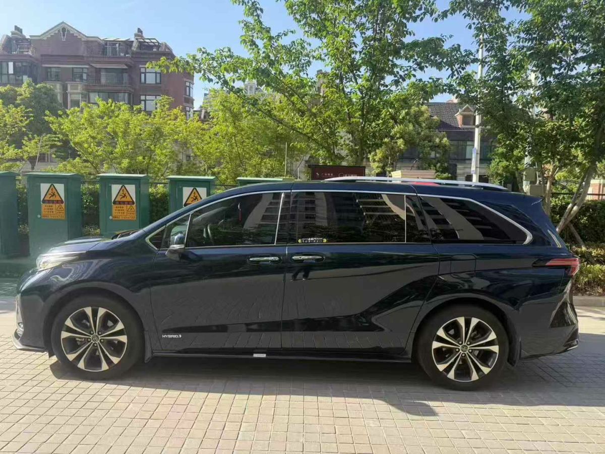 豐田 格瑞維亞  2023款 2.5L混動 尊貴PLUS版圖片