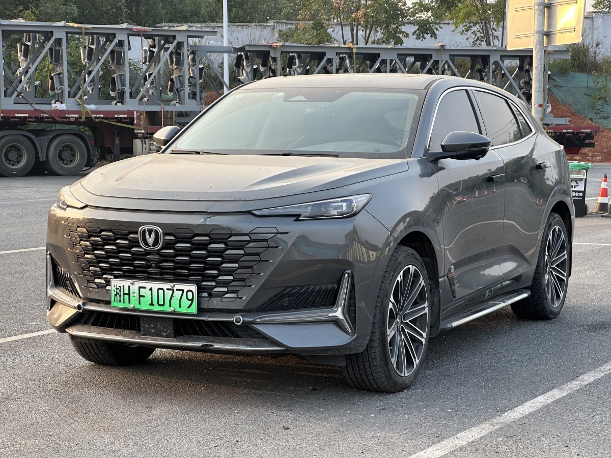 長(zhǎng)安 長(zhǎng)安UNI-K新能源  2022款 藍(lán)鯨iDD 130km 1.5T 尊貴型圖片