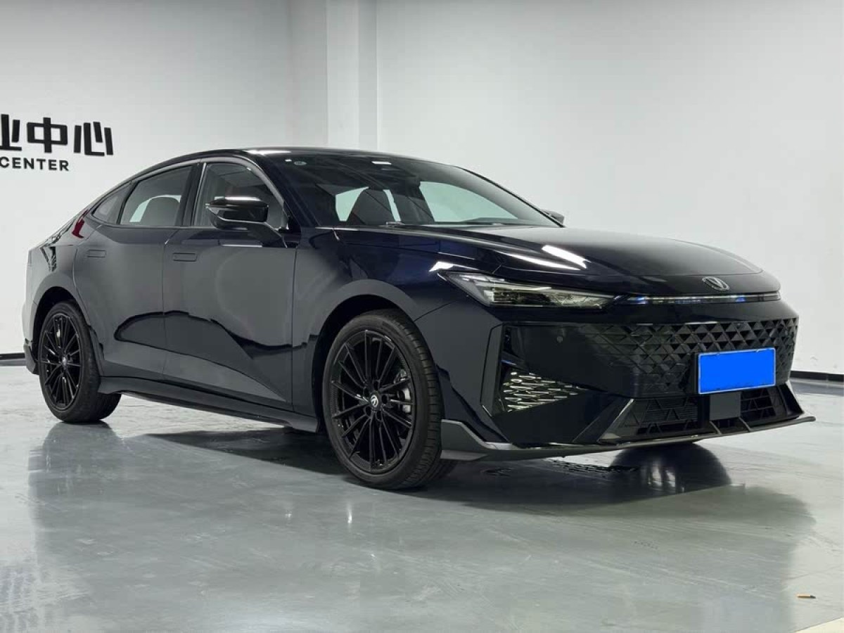 長安 長安UNI-V  2024款 1.5T 尊貴運動型圖片