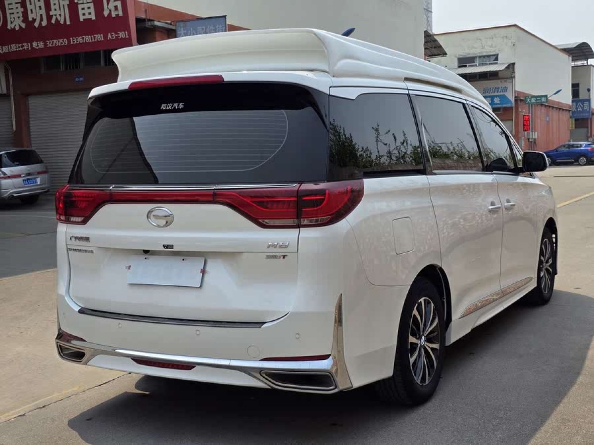 廣汽傳祺 M8  2021款 改款 領(lǐng)秀系列 390T 豪華版圖片