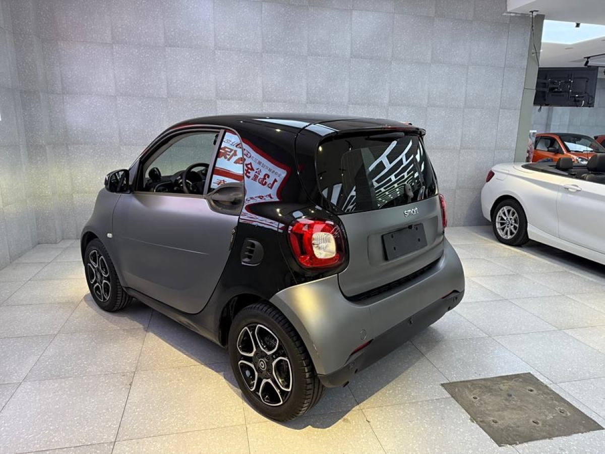 smart fortwo  2019款 0.9T 66千瓦硬頂先鋒版 國VI圖片