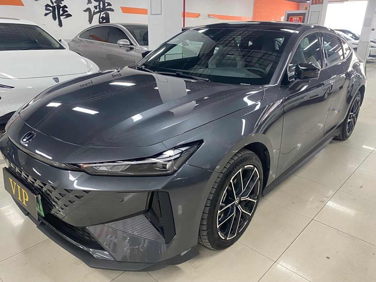 長(zhǎng)安 長(zhǎng)安UNI-V 智電iDD  2023款 智電iDD 1.5T 113km智酷型圖片