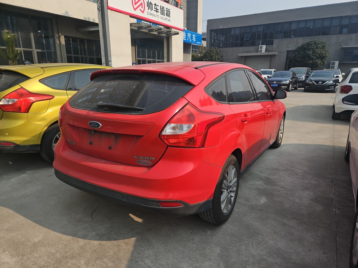 福特 ?？怂? 2012款 兩廂 1.6L 手動舒適型圖片