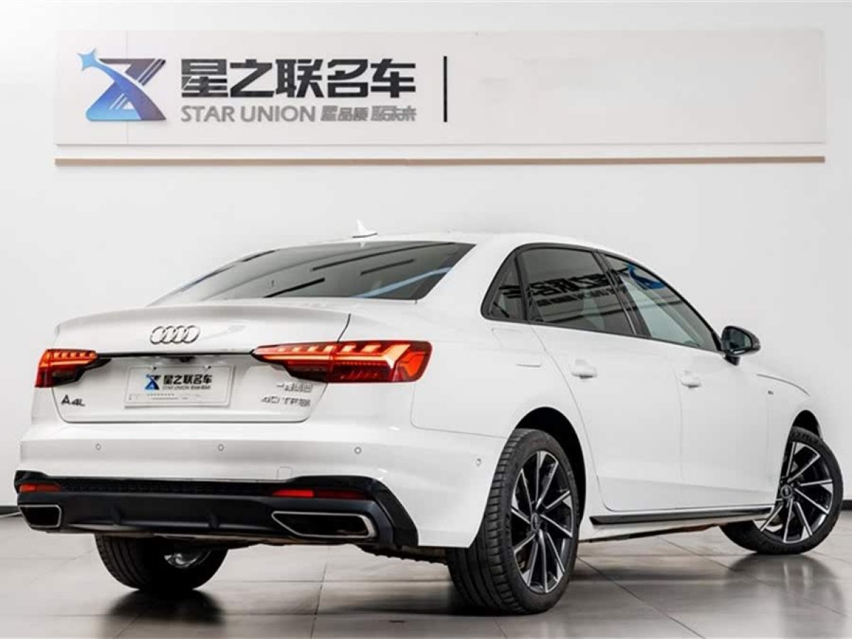 奧迪 奧迪A4L  2022款 40 TFSI 豪華動(dòng)感型圖片