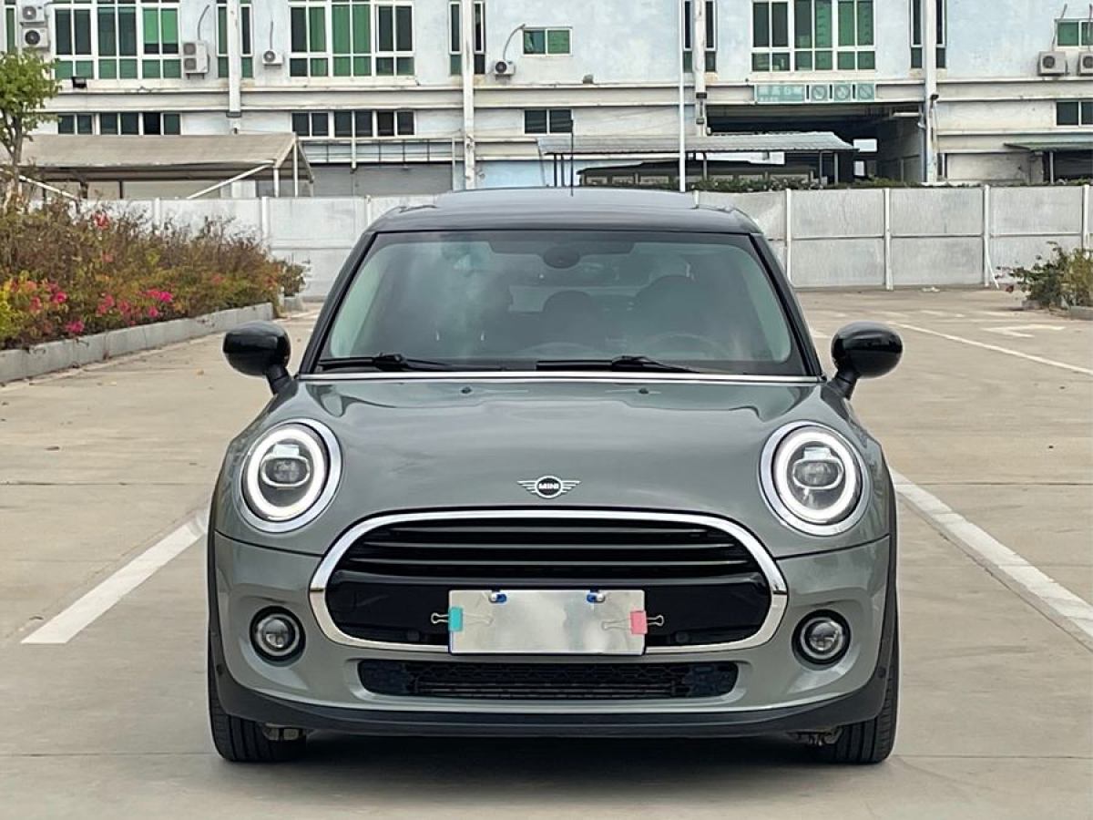 MINI MINI  2021款 1.5T COOPER 經(jīng)典派 五門版圖片