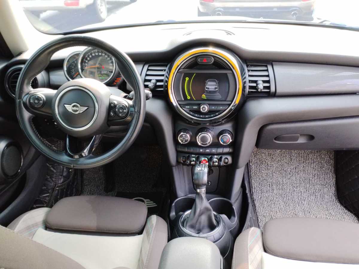 MINI CLUBMAN  2016款 改款 1.5T COOPER图片