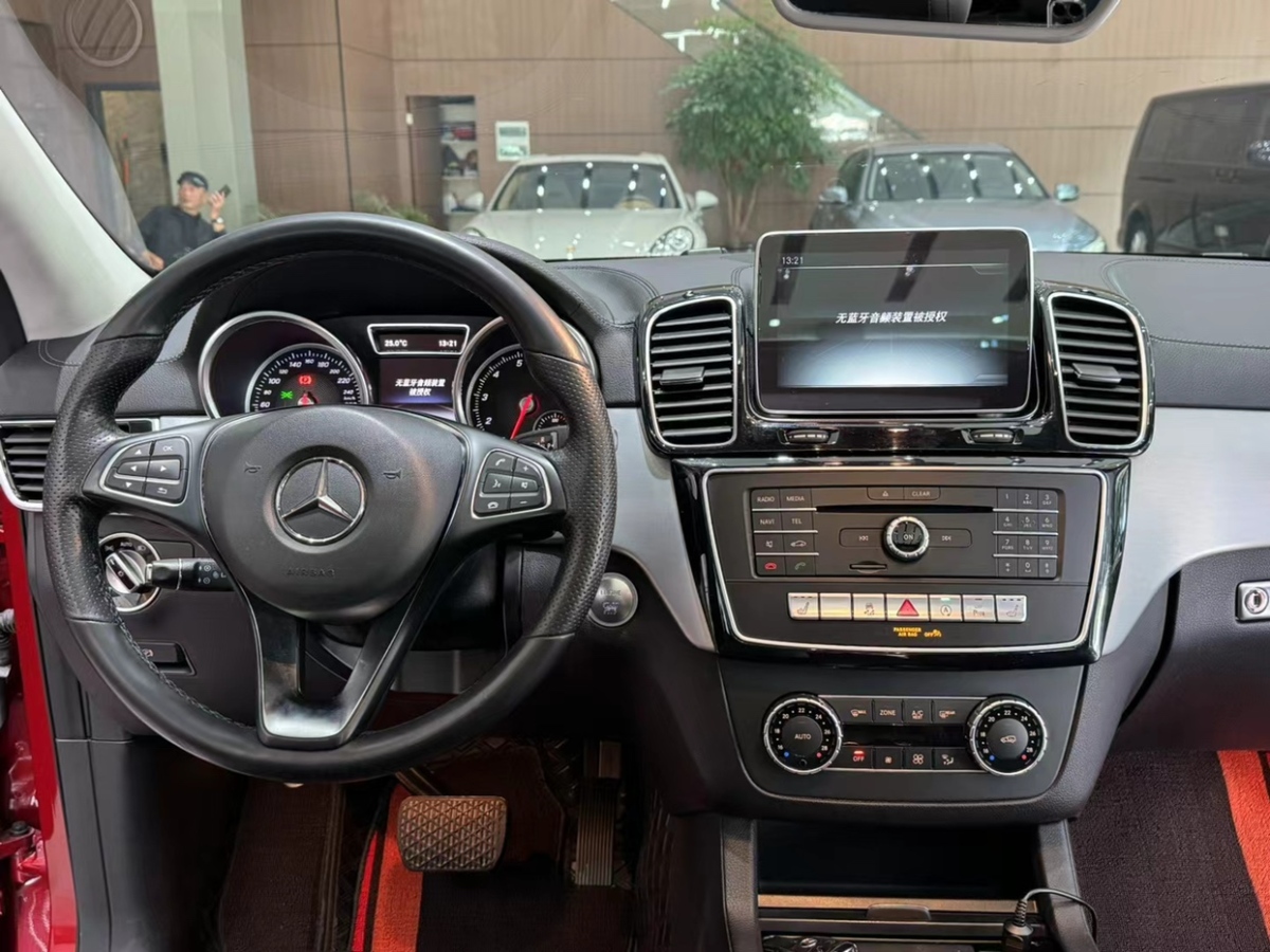 2016年6月奔驰 奔驰GLE轿跑  2015款 GLE 320 4MATIC 轿跑SUV