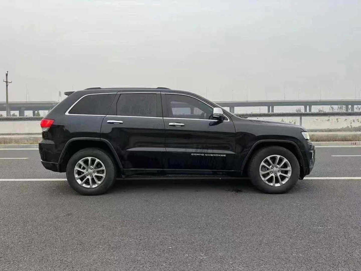 Jeep 大切諾基  2013款 3.6L 舒適版圖片