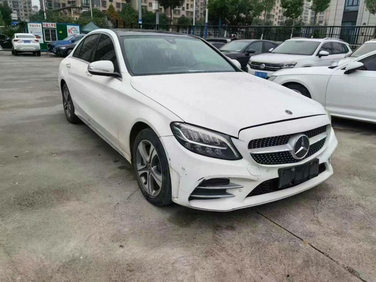 奔馳 奔馳C級(jí)  2019款 C 300 L圖片