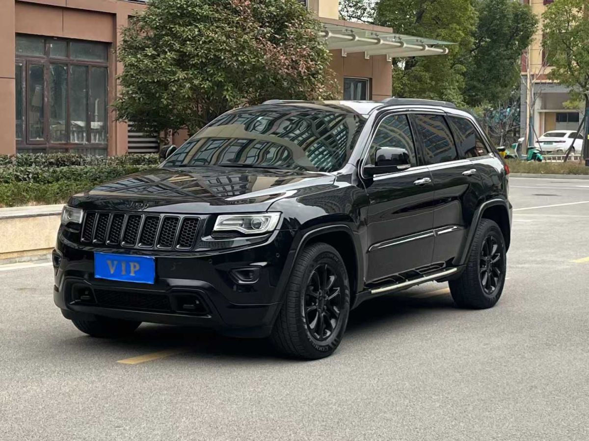 Jeep 大切諾基  2015款 3.0L 旗艦尊悅版圖片