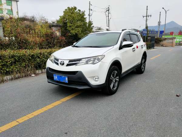 丰田 RAV4  2015款 2.0L CVT风尚版