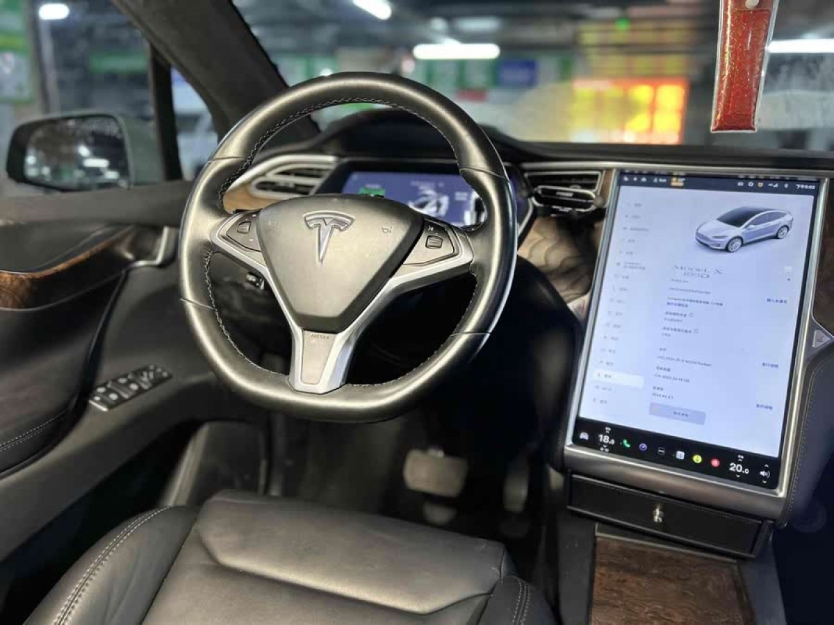 特斯拉 Model X  2017款 Model X 100D 長續(xù)航版圖片