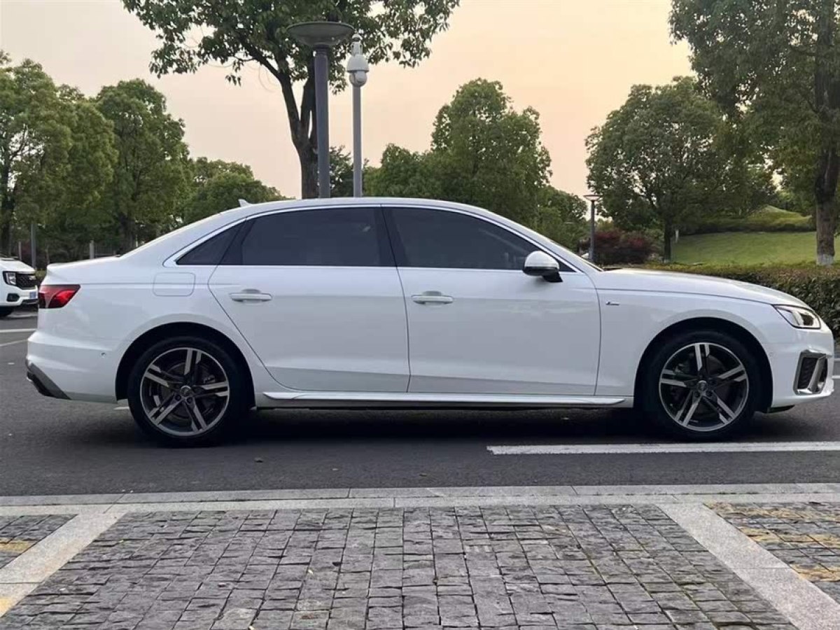 奧迪 奧迪A4L  2020款 40 TFSI 豪華動感型圖片