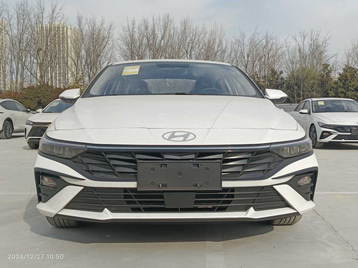 現(xiàn)代 伊蘭特  2023款 1.5L CVT GLX精英版圖片