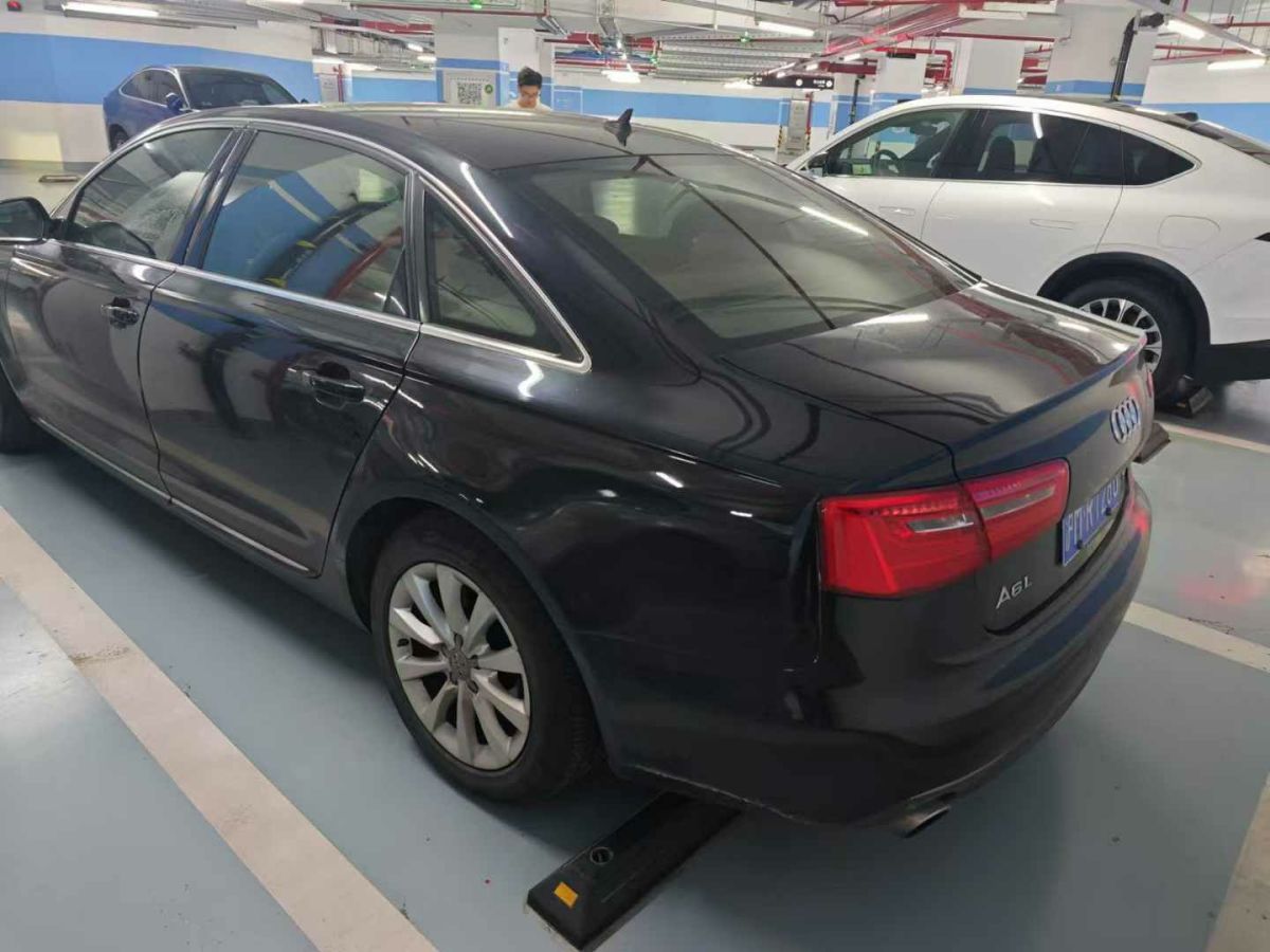 奧迪 奧迪A6L  2012款 A6L 2.8FSI 35FSI Quattro豪華型圖片