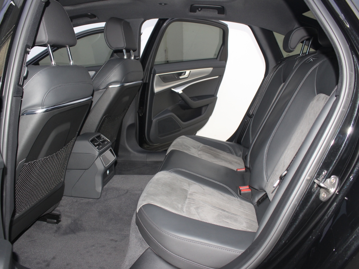 奧迪 奧迪A6L  2022款 45 TFSI 臻選動感型圖片