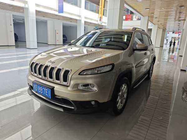 Jeep 自由光  2016款 2.4L 专业版