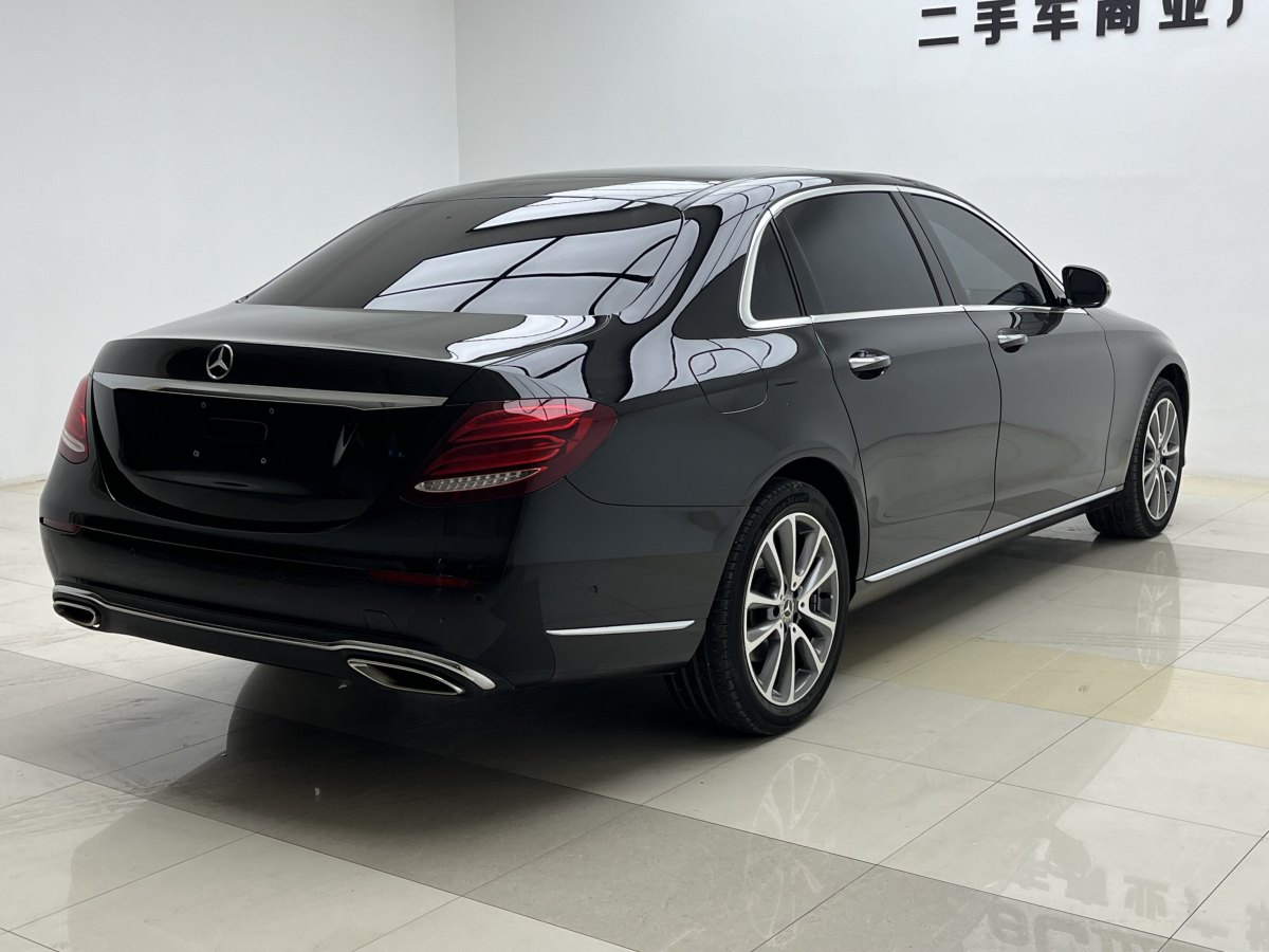 奔馳 奔馳E級(jí)  2019款 改款 E 300 L 豪華型圖片