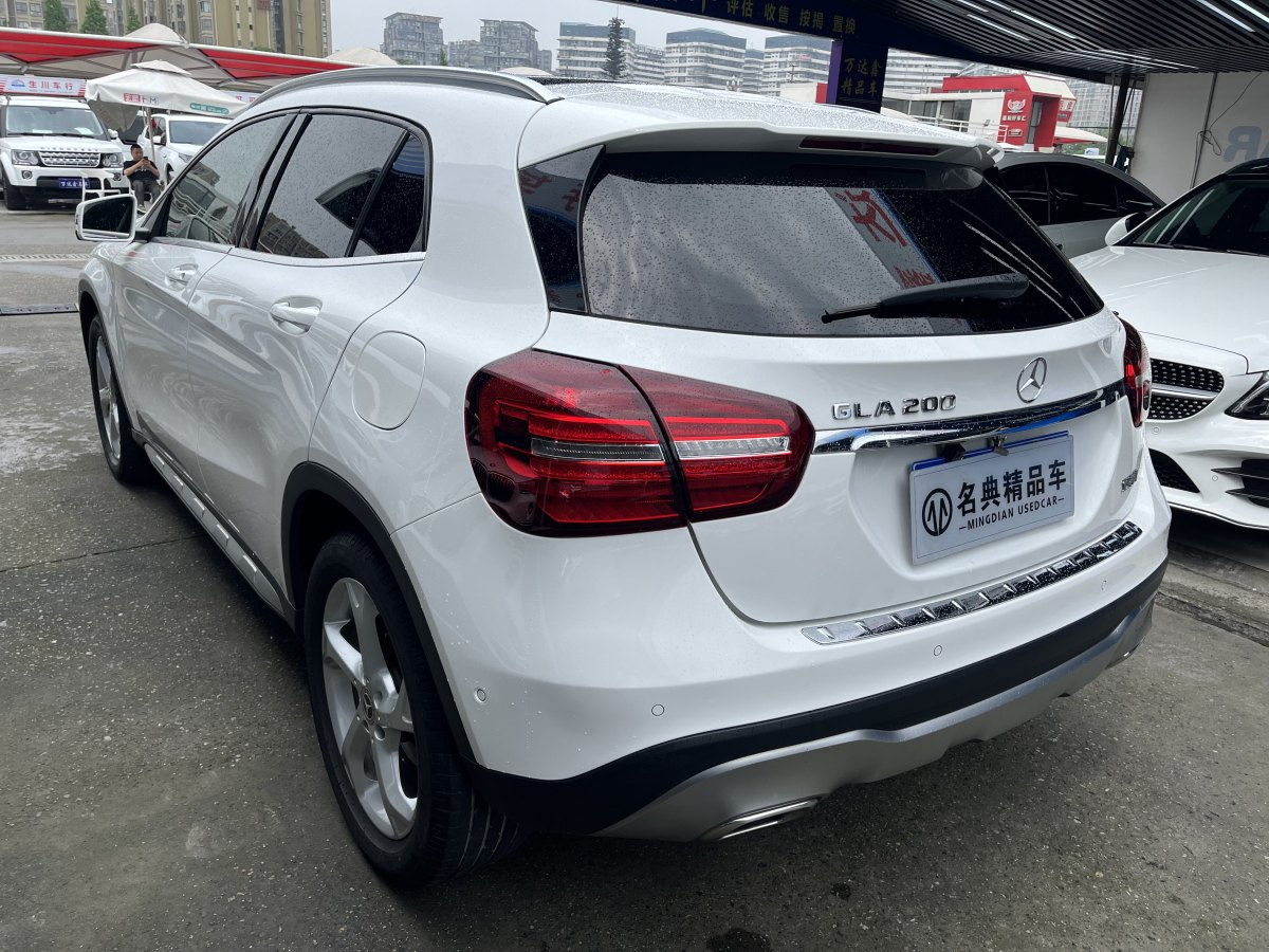 奔驰 奔驰GLA  2019款 GLA 200 动感型图片