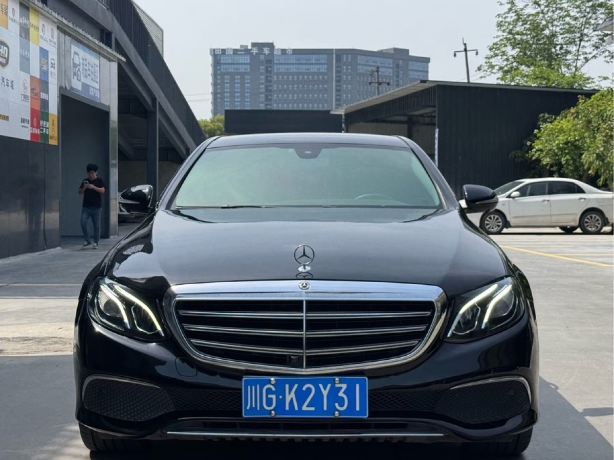奔馳 奔馳E級  2018款 改款 E 300 L 時(shí)尚型圖片