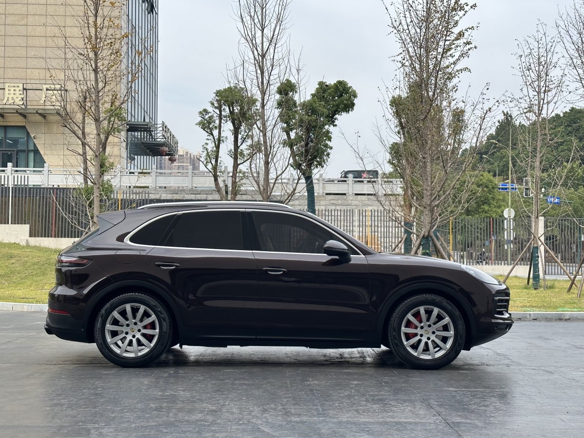 2020年6月保時(shí)捷 Cayenne新能源  2019款 Cayenne E-Hybrid 2.0T