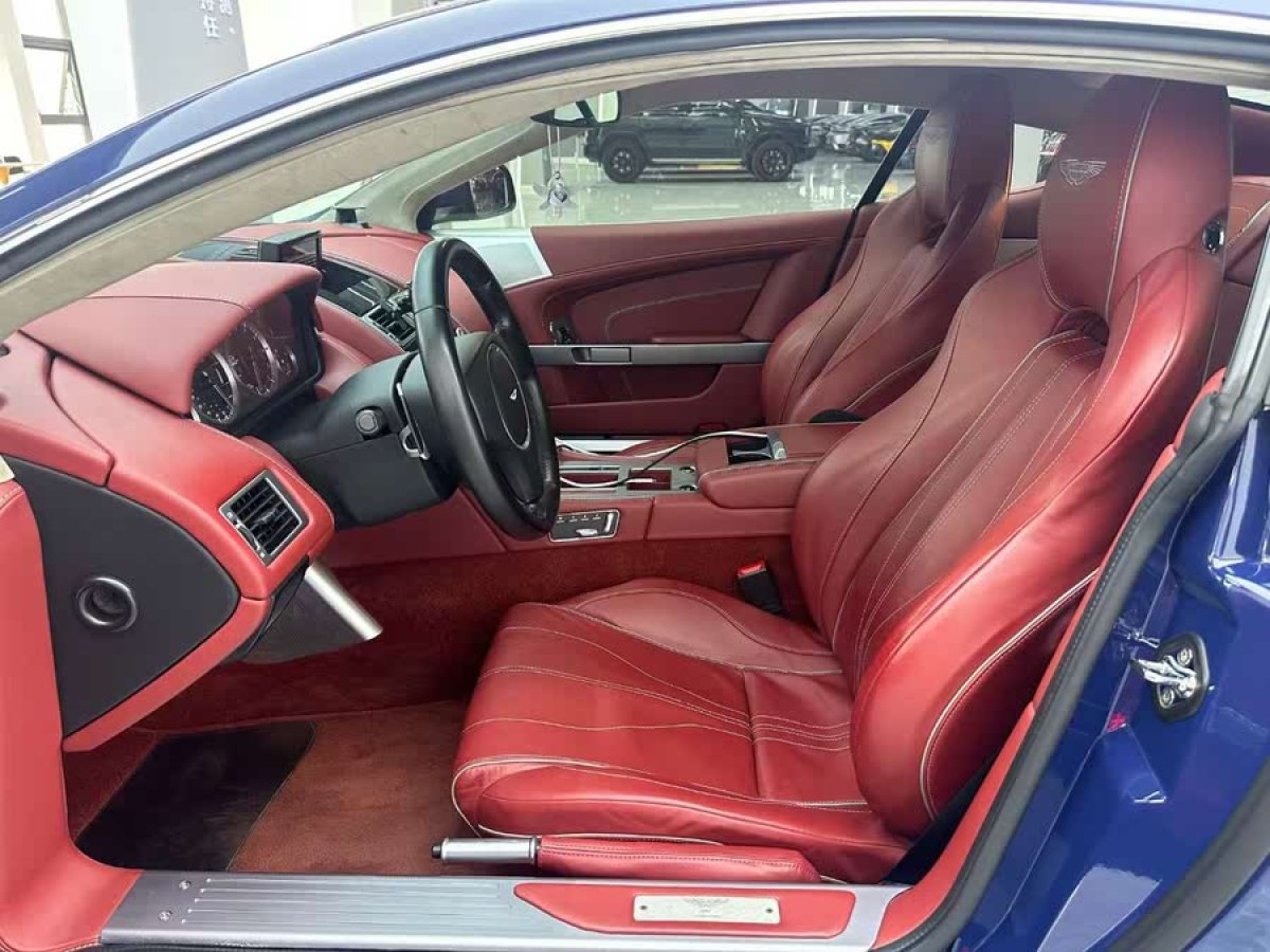 阿斯頓·馬丁 阿斯頓?馬丁DB9  2013款 6.0L Coupe圖片