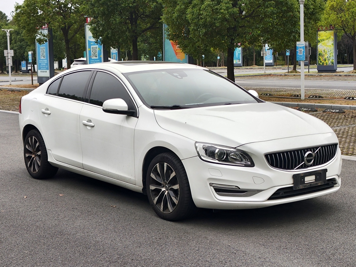 沃爾沃 S60  2014款 2.0T T5 個性運動版(改款)圖片