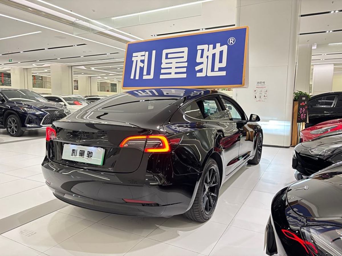 特斯拉 Model 3  2022款 改款 后輪驅(qū)動(dòng)版圖片