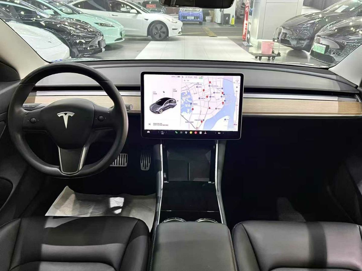 特斯拉 Model 3  2020款 標準續(xù)航后驅(qū)升級版圖片