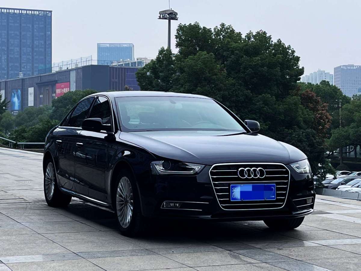 奧迪 奧迪A4L  2015款 35 TFSI 百萬紀念舒享版型圖片