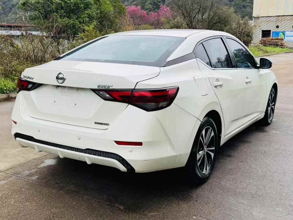 日產(chǎn) 軒逸  2021款 1.6L XL CVT暗夜版圖片