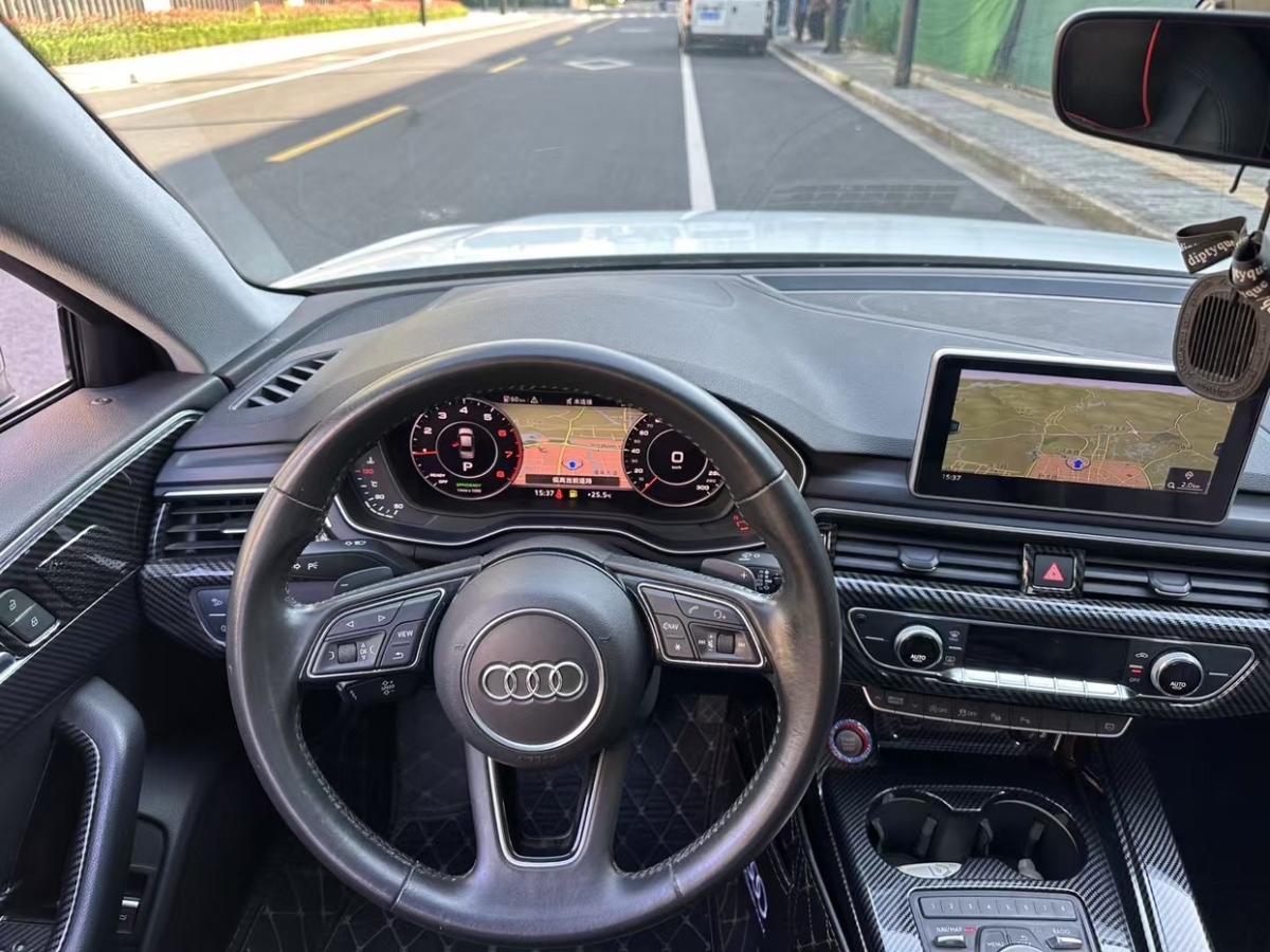 2019年7月奧迪 奧迪A4L  2024款 40 TFSI 豪華動感型