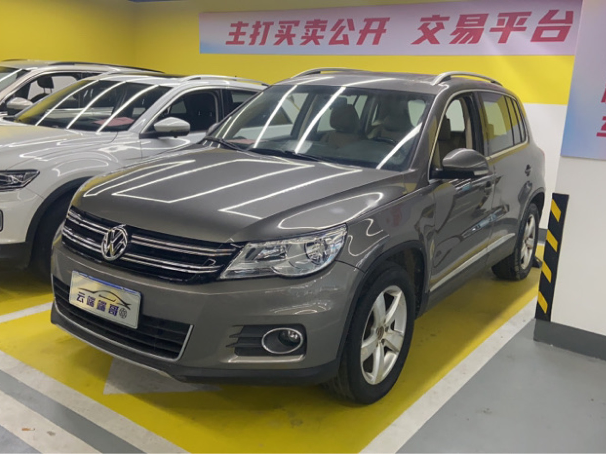 2011年5月大眾 途觀  2010款 1.8TSI 自動(dòng)四驅(qū)菁英版