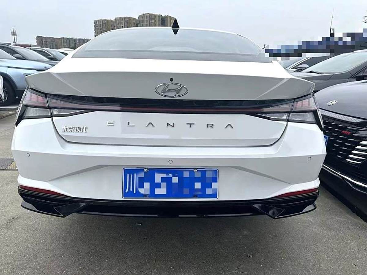 現(xiàn)代 伊蘭特  2022款 1.5L CVT LUX尊貴版圖片