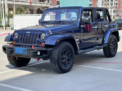 2013年8月 Jeep 牧马人(进口) 2.0T Rubicon 四门版图片