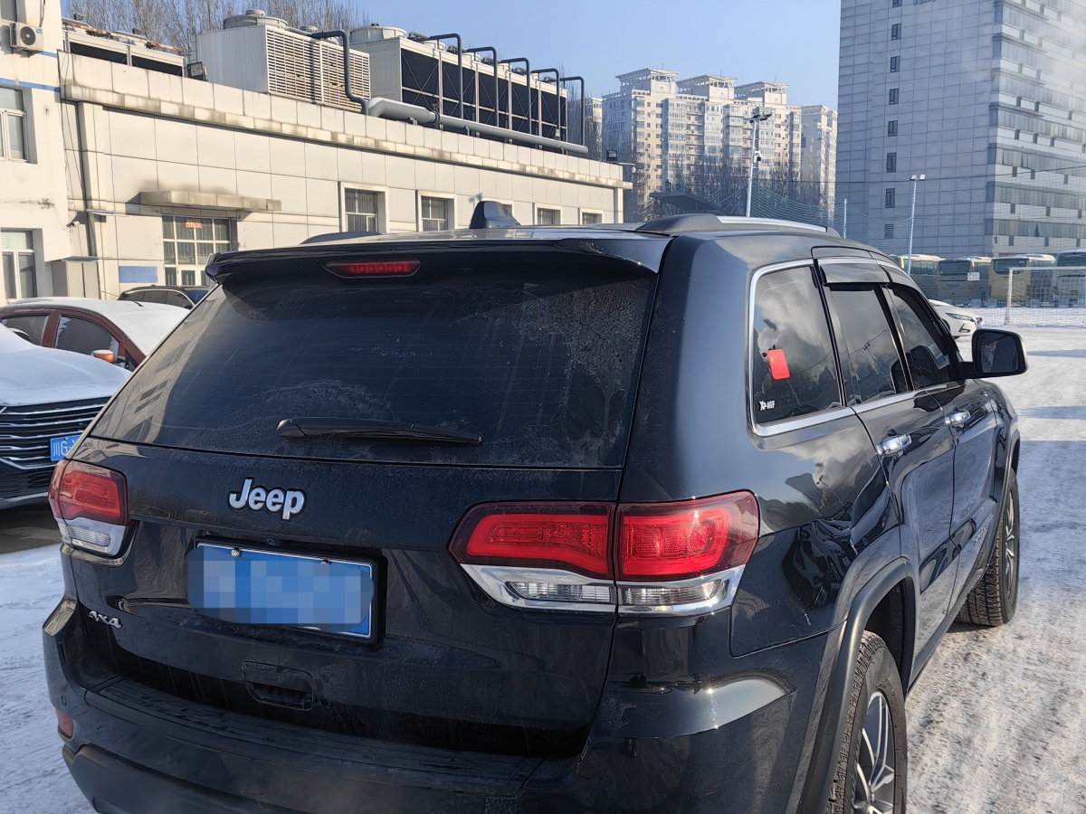 2021年1月Jeep 大切諾基  2020款 3.0L 專業(yè)導(dǎo)航版