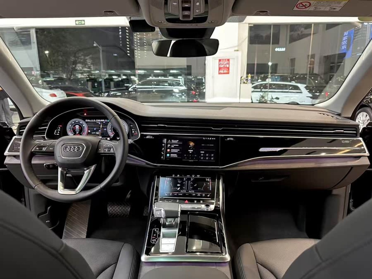 奧迪 奧迪Q8  2023款 55 TFSI 豪華動感型圖片