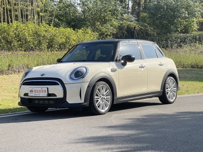 2021年6月 MINI MINI 改款 1.5T COOPER 經(jīng)典派 五門(mén)版圖片