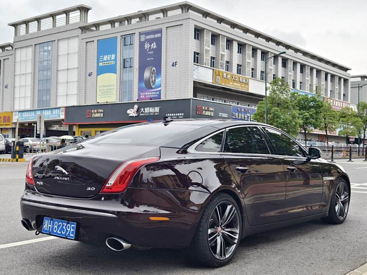 捷豹 XJ  2015款 XJL 3.0 SC 兩驅(qū)旗艦商務(wù)版圖片