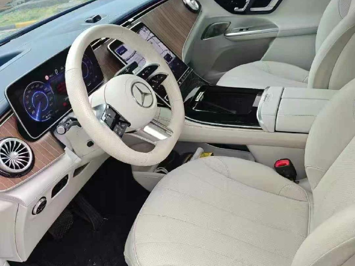 奔馳 奔馳EQE SUV  2023款 350 4MATIC 豪華版圖片