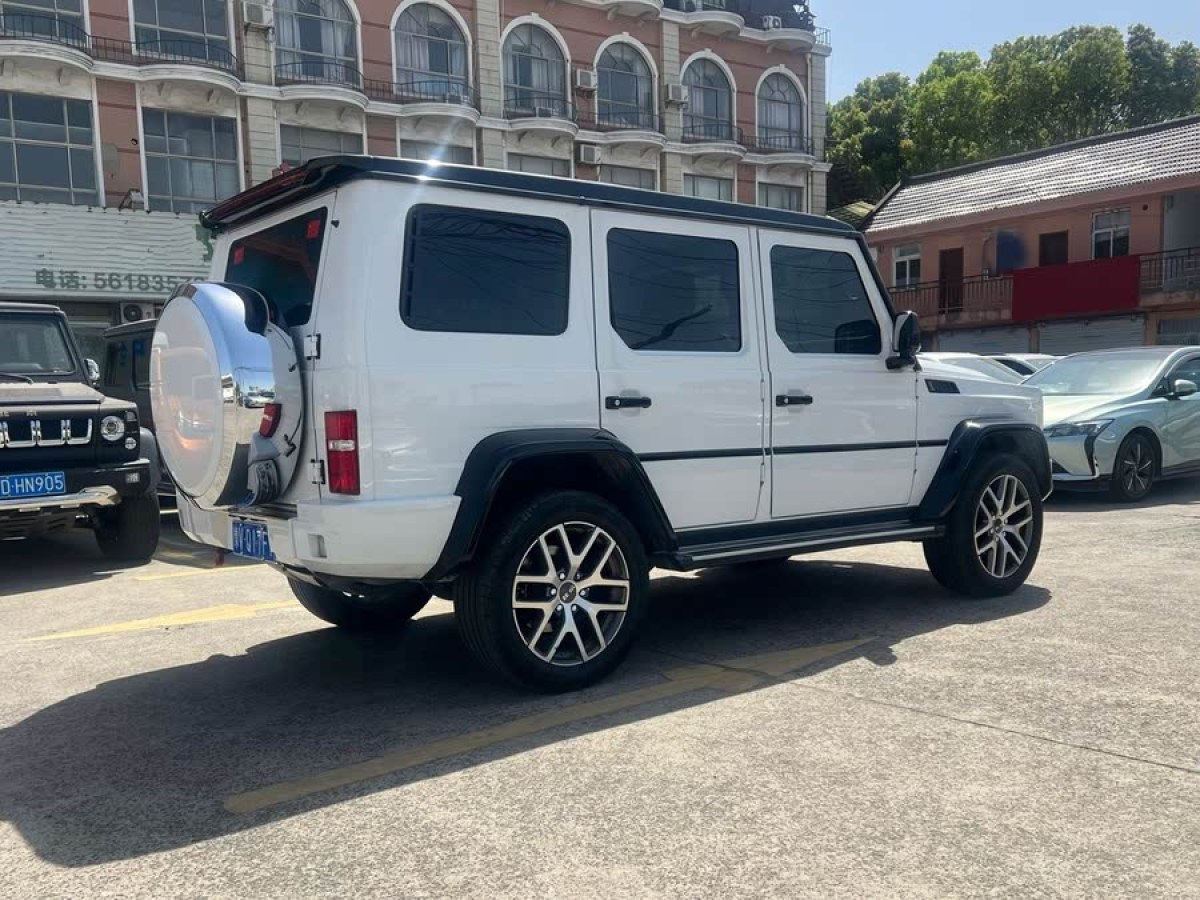 北京 BJ80  2020款 3.0T 自動(dòng)榮耀至尊版圖片